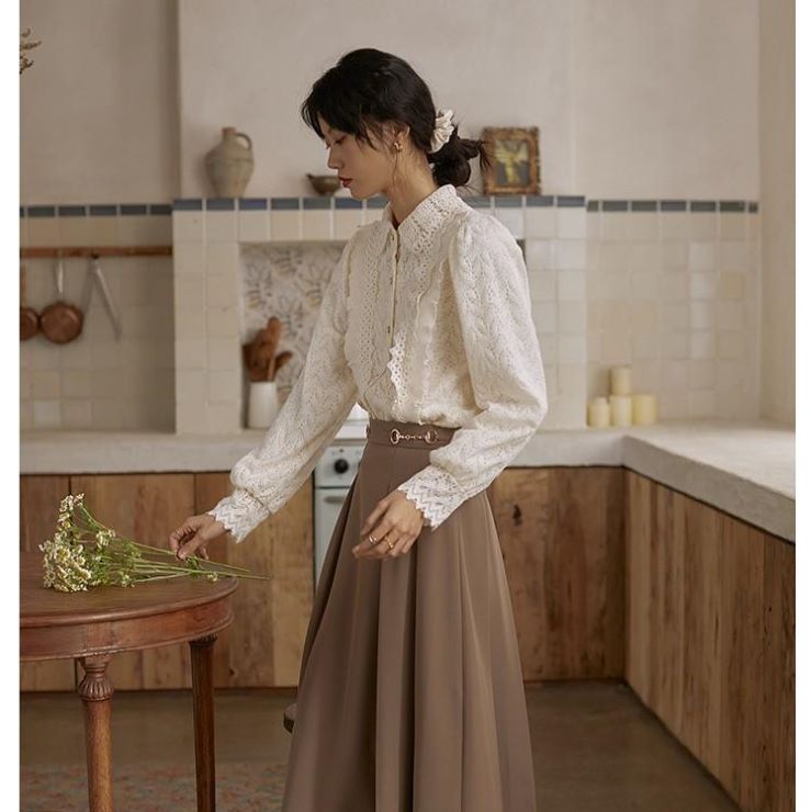 エレガンス刺繍ブラウス br15-1 – Q'e