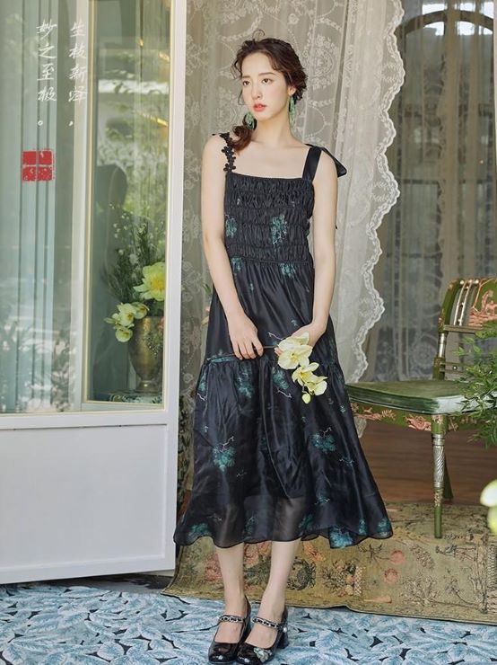 松模様の肩ひもリボンワンピース br17-12 – Q'e