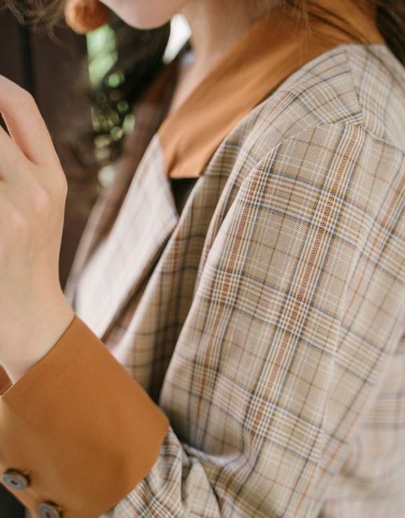 チェック柄ジャケットとワンピースのセットアップ br8-79 – Q'e