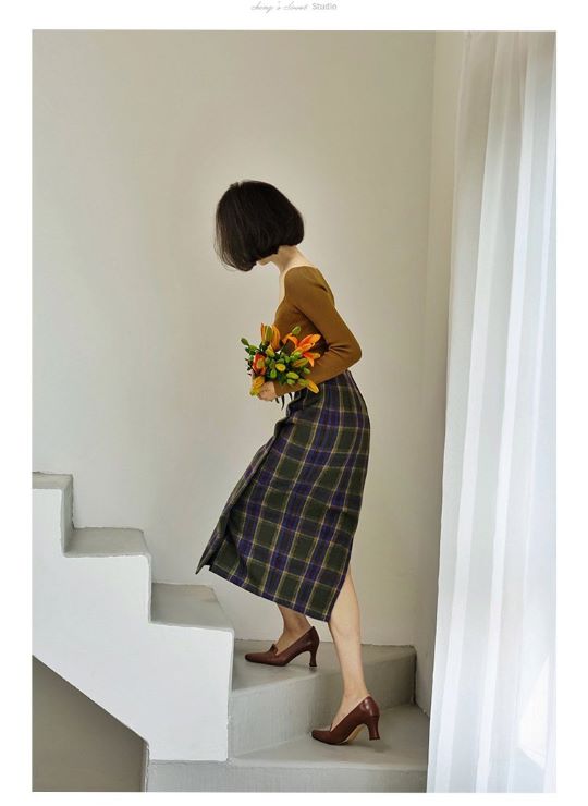 ESCADA チェック柄タイトスカート ゴールドボタン付き ベルト付きチェック柄タイトスカート （ミニ・ひざ丈スカート